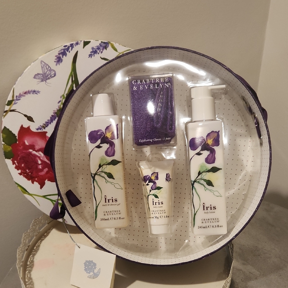 Crabtree & Evelyn Iris Body Wash Set - Purple and White